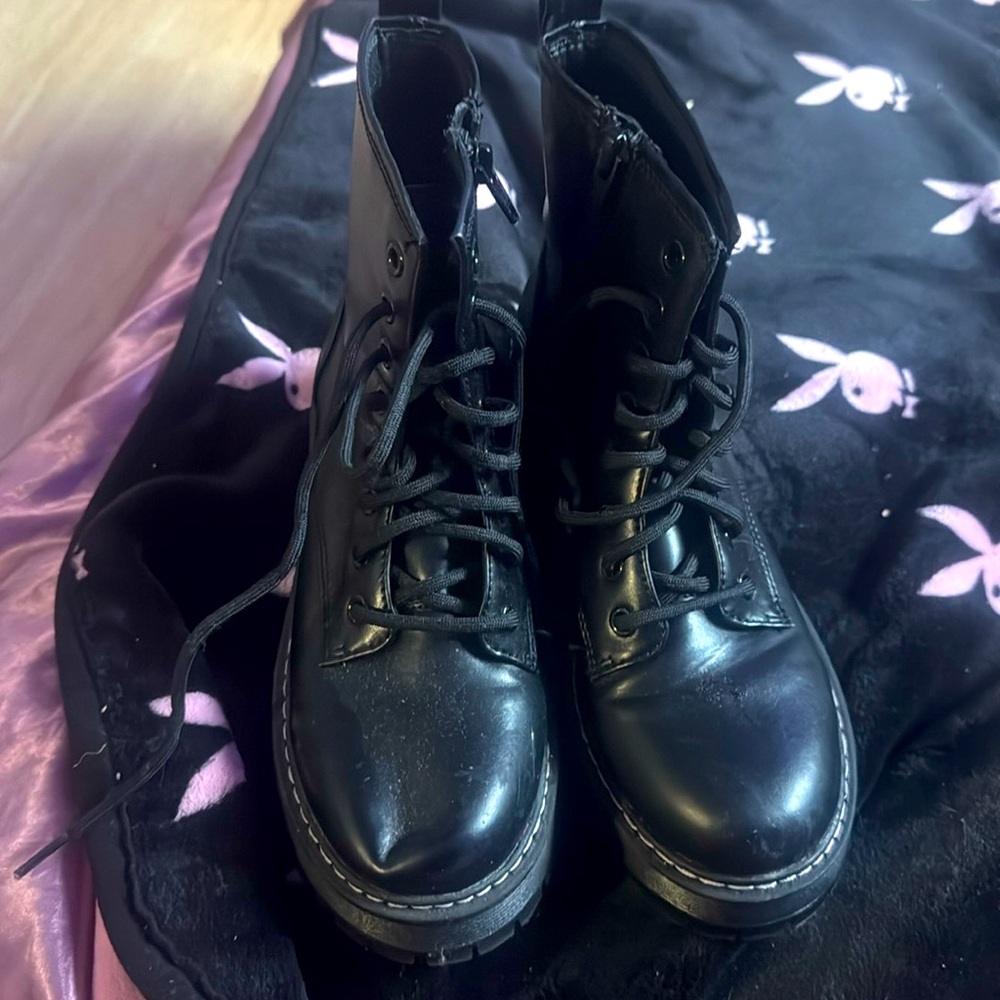 Black Boots